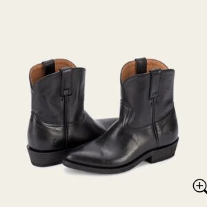 New In Box Frye Billy Short Boot Sz 8 Black